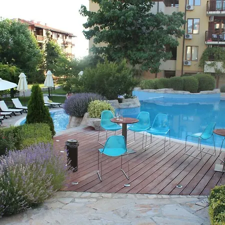 Apartment 2-bedroom In Garden Of Eden *