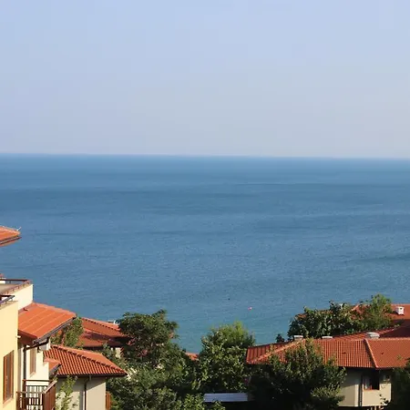 2-bedroom In Garden Of Eden Apartment *