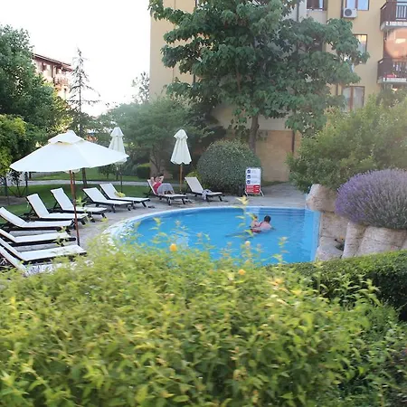 Apartment 2-bedroom In Garden Of Eden *